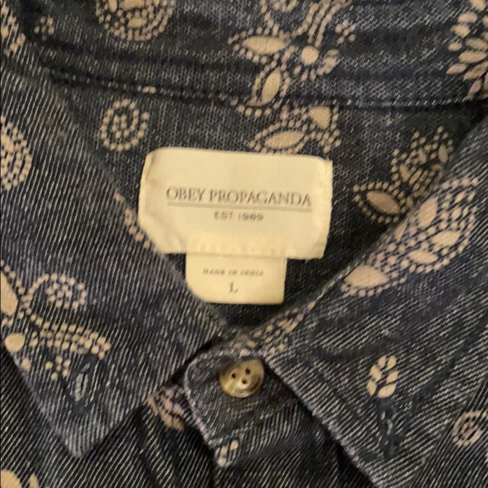 Obey button up - Picture 2 of 3